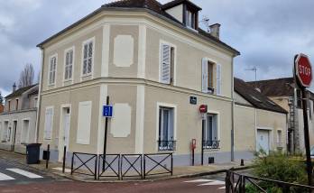 Façade rénovée à Fontainebleau