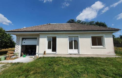 Vue sur l’arrière de la maison avant rénovation Vitré