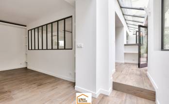 Une verrière dans un appartement à Paris