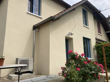 La Tour de Salvagny (69890) : travaux de rénovation energétique terminés (ITE , PAC, menuiseries)
