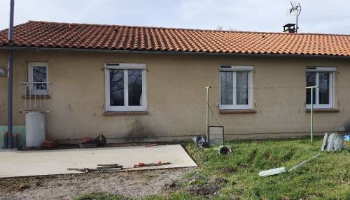 Fenêtres PVC et volets solaires après travaux de menuiserie extérieure - Caussade 82300