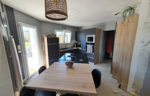 Rénovation complète de cuisine familiale à Pont-Péan - Vue 2