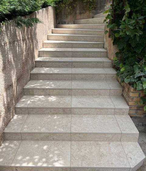 Rénovation d’un escalier extérieur (69340 FRANCHEVILLE)