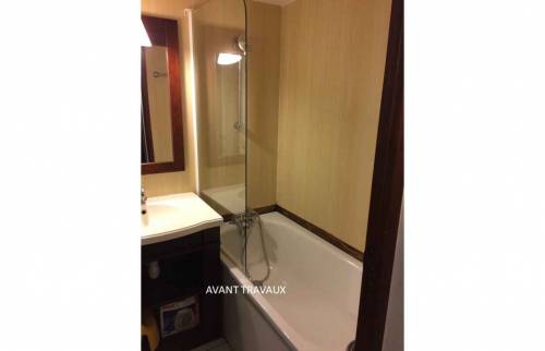 AVANT TRAVAUX DE LA SALLE DE BAIN - COURTIER EN TRAVAUX  VANNES SARZEAU PENESTIN