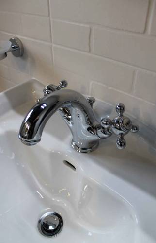 Rénovation d'une salle de bain, style rétro à Boussay