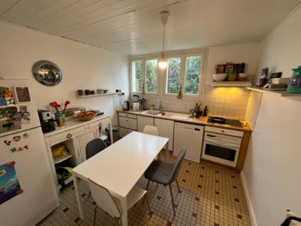 Ancienne cuisine avant rénovation de l'appartement - Nantes 44