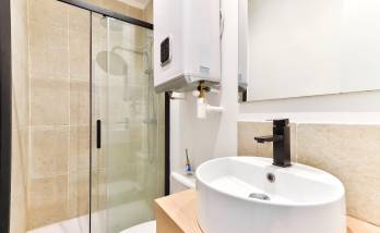 Rénovation salle de bain minérale