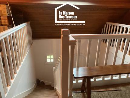 Escalier rénové La Maison des Travaux Vannes