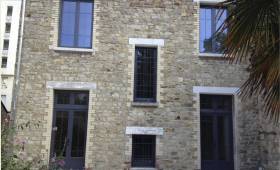 Façade de la maison dans les Yvelines - menuiseries remplacées