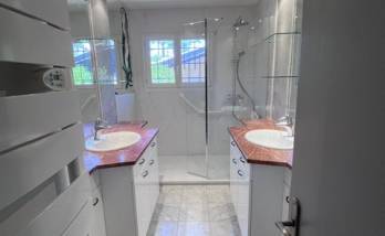 Salle de bain PMR rénovée à Lège-Cap-Ferret (33950)