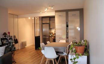 pièce de vie et cuisine après rénovation