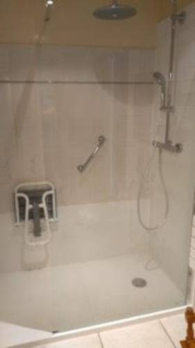 Création de salle de bain pour personne à mobilité réduite 61
