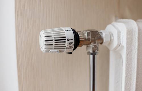 Optimisation de votre confort thermique avec une installation de chauffage sur mesure,alliant efficacité énergétique et technologie de pointe.