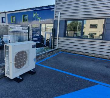 Unité extérieure de climatisation réversible de locaux professionnels - Brie-Comte-Robert 77170