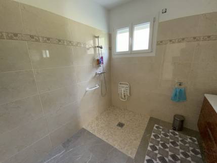 Rénovation de résidence secondaire avec adaptation PMR de la salle de bain - Villeneuve en Retz 44580