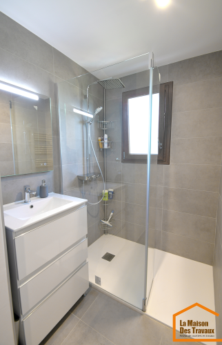 Rénovation d’une salle de bain à Nivolas Vermelle