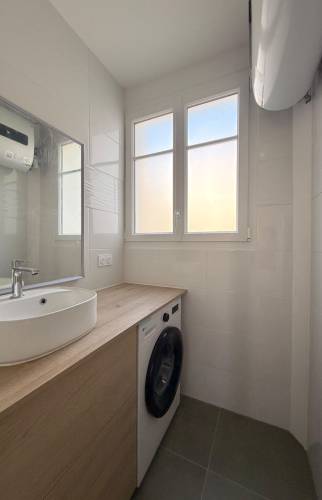 Meuble vasque avec espace lave linge intégré