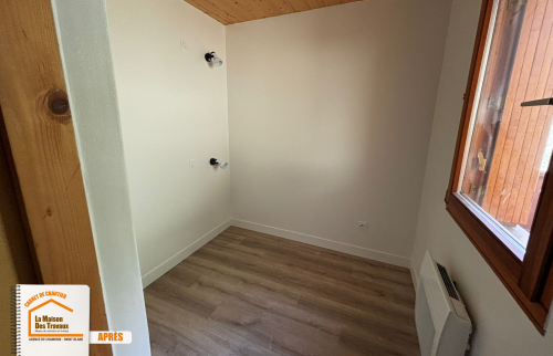 isolation thermique appartement, pose placo Grand-Bornand, installation spots LED, pose parquet stratifié, installation cuisine équipée