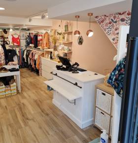 Rénovation d’un local commercial pour créer une boutique de vêtements dans l’Aube entrée