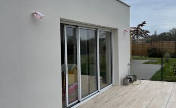 Création d'une terrasse sur plots en carrelage imitation bois