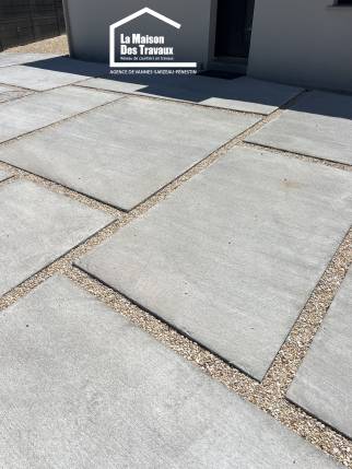 finition-graviers-entre-dalles-exterieur