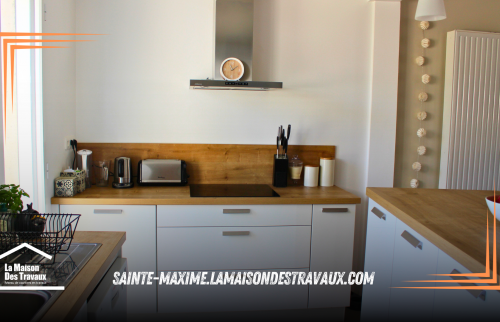 Création de cuisine et chambre sous combles à Sainte Maxime, sans stress garanti