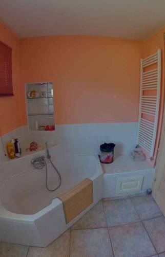 Transformation d’une baignoire en douche à Seyssel La Maison Des Travaux d’Annecy