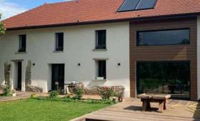 maison voironnaise avec chauffe-eau solaire