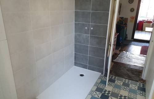 Travaux en Cours : Rénovation de Salle de Bain en Progrès