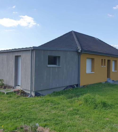 Vue sur l’extension terminée de la maison 