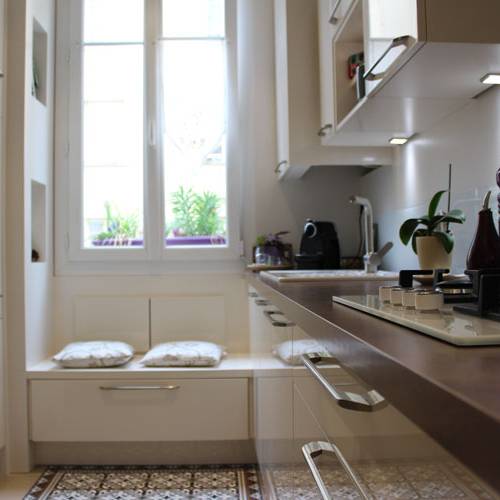Rénovation de petite cuisine d'appartement avec nombreux placards de rangement - Guilherand-Granges 07500