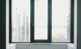fenêtres en aluminium gris anthracite