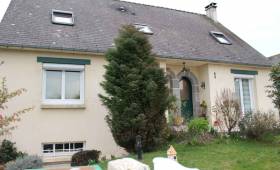 maison moderne avec une nouvelle façade