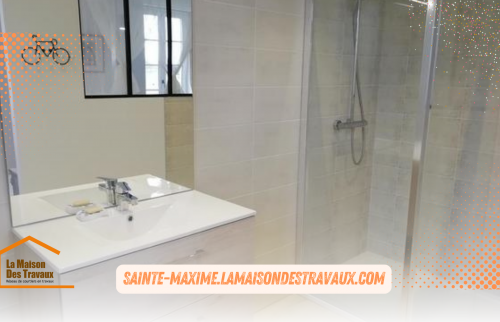 Transformation réussie d'une vieille maison en pierre à Sainte Maxime grâce à un courtier expert