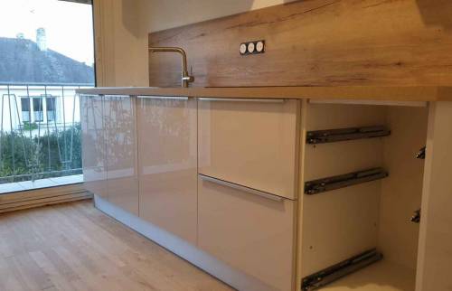 Meubles finition laquée