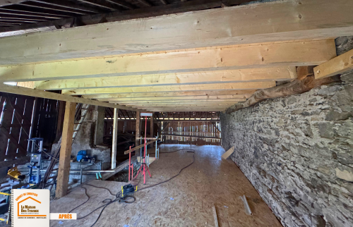  rénovation chalet savoyard, rénovation plancher ancien, transformation grange Megève Combloux, aménagement mezzanine montagne, rénovation maison ancienne