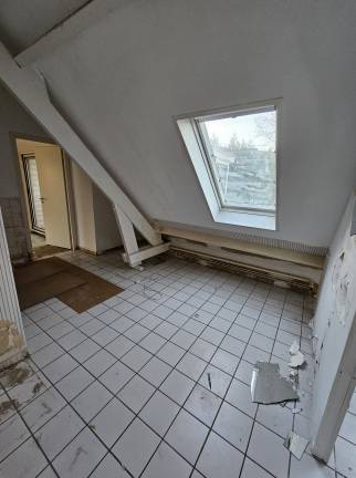 fenêtre de toit avant la pose de la verrière