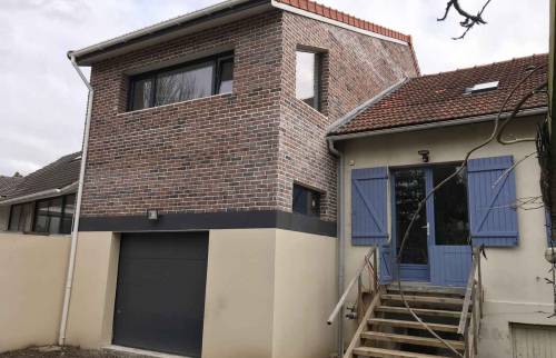 Création d’une extension de maison avec garage et étage à Douvaine par La Maison Des Travaux d’Annemasse