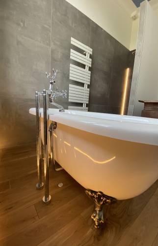 Baignoire à pattes de lion