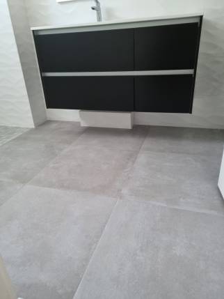 Rénovation d’une salle de bain moderne et accessible à Trignac 1