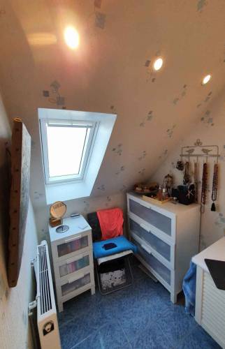 salle de bain encombrée