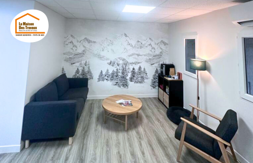 pose parquet stratifié Gex, revêtement de sol Pays de Gex, rénovation murs Divonne-les-Bains, peinture blanche Ferney-Voltaire, décoration intérieure Saint-Genis-Pouilly, courtier en travaux pays de gex