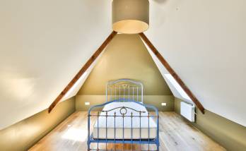 Création d'une chambre en mezzanine sur un salon cathédrale 