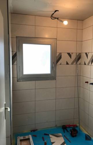 Salle de bain en cours à Chamalières 