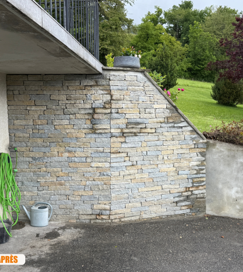 La Maison des Travaux Moûtiers, façade parement pierre montagne, mur extérieur esthétique, solution courtier en travaux, mur pierre rénovation