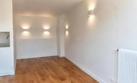 Espace de vie avec éclairage d'ambiance, résidence principale rénovée Paris 17