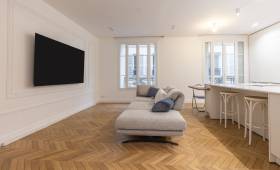 Remplacer la moquette par un parquet dans un appartement de 70m² sur Neuilly sur Seine