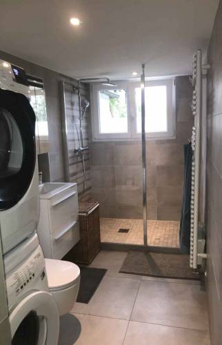 Salle d'eau, buanderie à Saint Louis