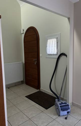 Porte rénovée après travaux de maison à Chartres-de-Bretagne