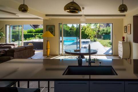 Rénovation de maison avec aménagement de terrasse et construction de piscine - Préfailles 44770